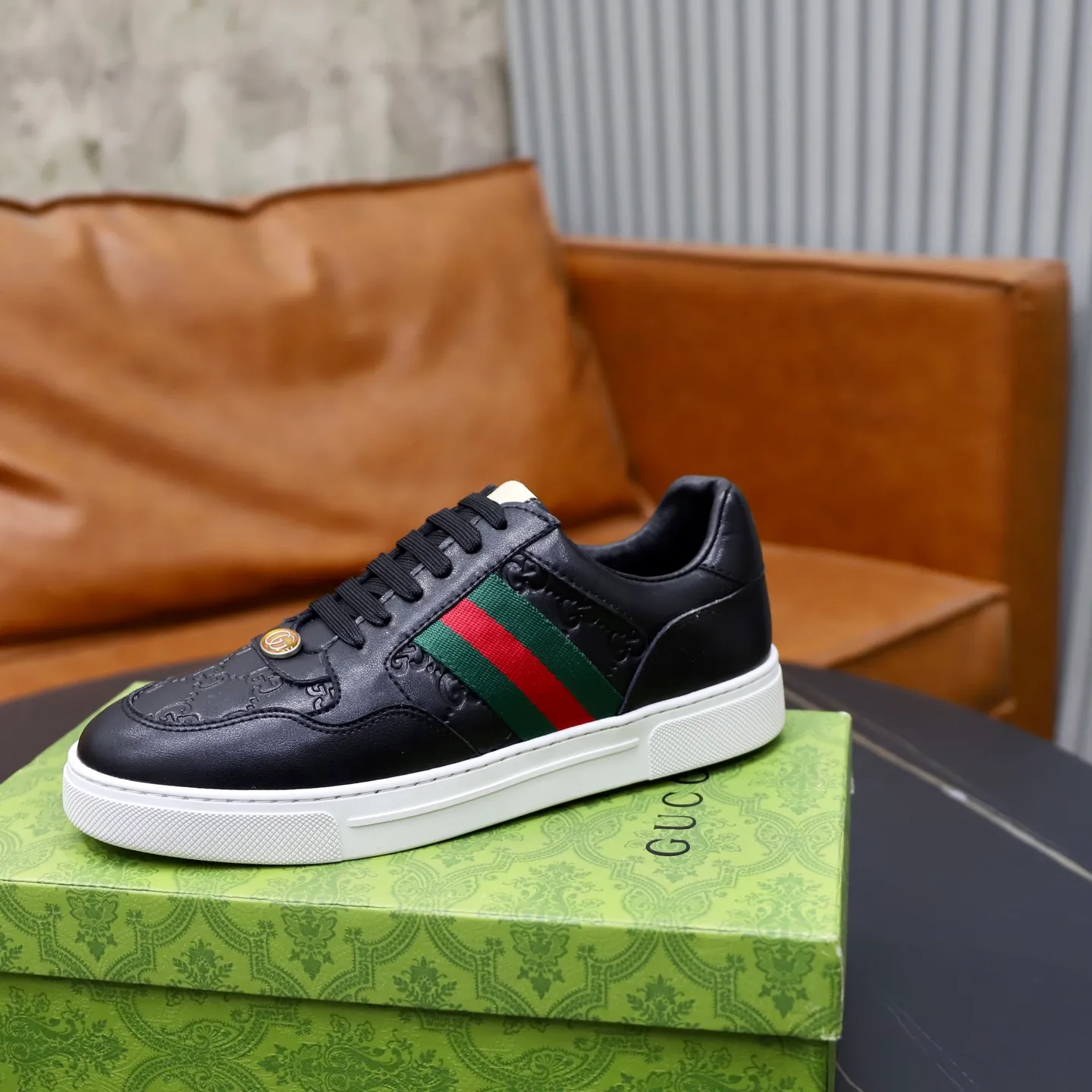 Ex-factory price: 420💰🙅‍♂️🙅‍♂️🙅‍♂️ Brand: Gucci GUCCi Standard code: 38-44 (45 customized) Grade: Same as the official website Material: Original leather splicing, comfortable and breathable sheepskin lining, original wear-resistant outsole Style category: Men's fashionable casual shoes, running, sports shoes, noble luxury brand elements, top luxury Color: actual picture color